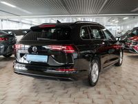 Gebraucht VW Golf VIII R 116 PS (85 kW) 2024 Grenadillschwarzmetallic Kombi