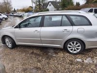 Gebraucht Toyota Avensis Executive 129 PS (94 kW) 2005 Silver metallic Kombi