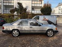 Gebraucht Mercedes E230 AMG 132 PS (97 kW) 1989 Silber Limousine