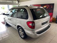 Gebraucht Chrysler Grand Voyager 150 PS (110 kW) 2005 Silber Van / Kleinbus