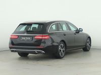 Gebraucht Mercedes E220 Avantgarde 200 PS (147 kW) 2023 Metalliclack obsidianschwarz Kombi