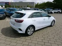 Gebraucht Kia Ceed Comfort 140 PS (102 kW) 2025 Weiß Kleinwagen