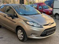 Gebraucht Ford Fiesta Trend 82 PS (60 kW) 2010 Gold Limousine