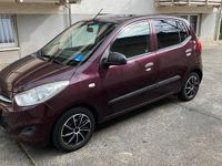 Gebraucht Hyundai i10 69 PS (50 kW) 2012 Violet Kleinwagen