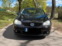 Usata VW Golf V 105 CV (77 kW) 2007 Nero Utilitaria