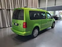 Gebraucht VW Caddy Comfortline 125 PS (91 kW) 2018 Grün Van / Kleinbus