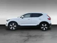 Gebraucht Volvo XC40 Plus 261 PS (191 kW) 2022 Crystal white pearl (metallic) SUV