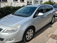 Gebraucht Opel Astra 131 PS (96 kW) 2011 Silber Kombi