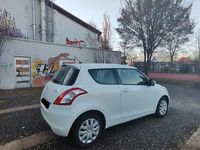 Gebraucht Suzuki Swift Club 94 PS (69 kW) 2011 Weiß Kleinwagen