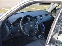Gebraucht Mercedes E270 177 PS (130 kW) 2001 Silber Kombi