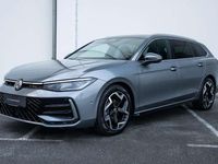 Gebraucht VW Passat R-line 150 PS (110 kW) 2024 Diabasgrau metallic Kombi