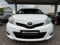 Gebraucht Toyota Yaris Cool 69 PS (50 kW) 2014 Weiß Kleinwagen