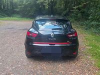 Używany Renault Clio IV Luxe 90 KM (66 kW) 2014 Czarny Hatchback