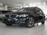 Gebraucht BMW 330 Sport Line 286 PS (210 kW) 2021 Saphirschwarz metallic Kombi