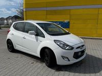 Gebraucht Hyundai ix20 125 PS (91 kW) 2014 Weiß Kleinwagen