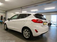 Gebraucht Ford Fiesta Titanium 101 PS (74 kW) 2017 Weiß Kleinwagen
