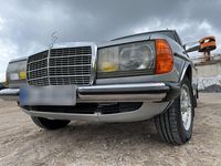 Gebraucht Mercedes 300 125 PS (91 kW) 1983 Silber Kombi