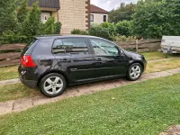 Gebraucht VW Golf V 105 PS (77 kW) 2008 Schwarz Kleinwagen