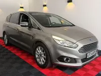 Gebraucht Ford S-MAX Titanium 179 PS (131 kW) 2016 Grau Van / Kleinbus