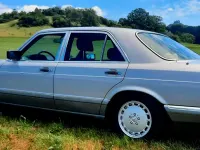 Gebraucht Mercedes 300 180 PS (132 kW) 1986 Silber Limousine