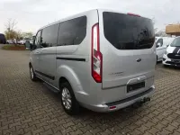 Gebraucht Ford Tourneo Trend 131 PS (96 kW) 2022 Moondust silver metallic Van / Kleinbus