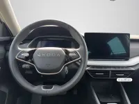 Gebraucht Skoda Octavia Tour 150 PS (110 kW) 2025 Moonweiß perleffekt Kombi