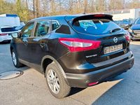 Gebraucht Nissan Qashqai Acenta 116 PS (85 kW) 2016 Schwarz SUV