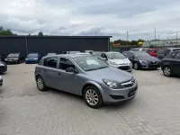 Gebraucht Opel Astra Selection 90 PS (66 kW) 2010 Silber Limousine