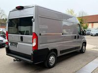 Gebraucht Peugeot Boxer 165 PS (121 kW) 2022 Silber Van