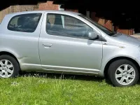 Gebraucht Toyota Yaris 65 PS (47 kW) 2006 Silber Limousine