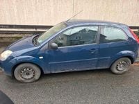 Gebraucht Ford Fiesta 70 PS (51 kW) 2009 Blau Kleinwagen