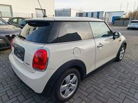 Second-hand Mini ONE 102 CP (75 kW) 2016 Alb Hatchback
