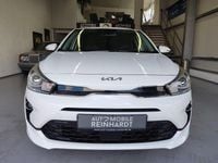Gebraucht Kia Rio Spirit 101 PS (74 kW) 2022 Weiß Limousine
