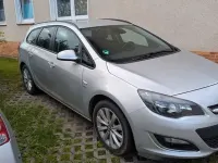 Gebraucht Opel Astra 140 PS (102 kW) 2013 Grau Kombi