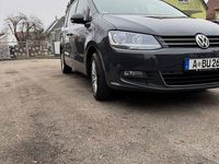 Gebraucht VW Sharan Comfortline 150 PS (110 kW) 2018 Grau Van / Kleinbus