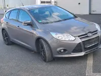 Gebraucht Ford Focus 109 PS (80 kW) 2012 Grau Limousine