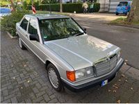 Gebraucht Mercedes 190 118 PS (86 kW) 1989 Silber Limousine