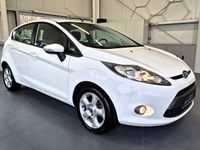 Gebraucht Ford Fiesta Trend 82 PS (60 kW) 2011 Weiß Kleinwagen