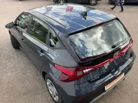 Neu Hyundai i20 Comfort 79 PS (58 kW) 2025 Grau Limousine