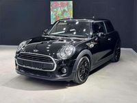 Gebraucht Mini ONE 102 PS (75 kW) 2019 Midnight black metallic Kleinwagen