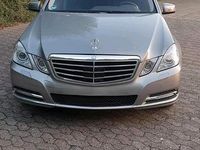 Gebraucht Mercedes E250 204 PS (150 kW) 2011 Grau Kombi