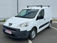 Gebraucht Peugeot Partner Avantage 75 PS (55 kW) 2012 Weiß Van / Kleinbus