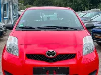 Gebraucht Toyota Yaris Cool 69 PS (50 kW) 2011 Rot Kleinwagen