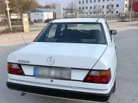 Gebraucht Mercedes 230 132 PS (97 kW) 1990 Weiß Limousine