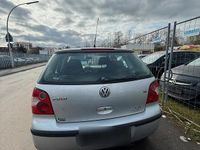 Gebraucht VW Polo 75 PS (55 kW) 2002 Silber Kleinwagen