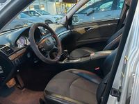Gebraucht Mercedes E300 211 PS (155 kW) 2008 Blau Limousine