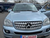 Gebraucht Mercedes ML320 224 PS (164 kW) 2006 Blau SUV