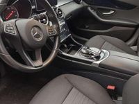 Gebraucht Mercedes C220 170 PS (125 kW) 2018 Polarweiss  unilack Kombi