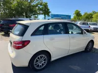 Gebraucht Mercedes B180 109 PS (80 kW) 2018 Beige Van / Kleinbus