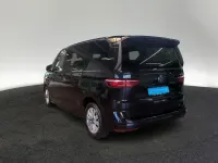 Gebraucht VW Multivan Life 150 PS (110 kW) 2024 Deep black perleffekt Van / Kleinbus